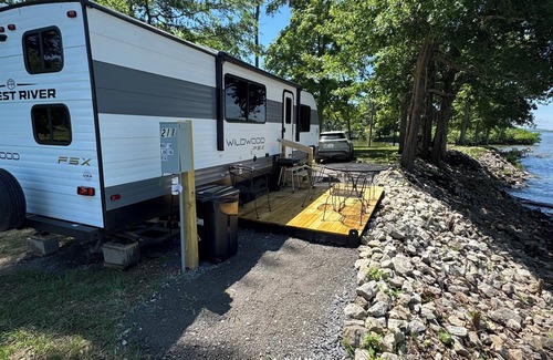 Denver House | Tennessee River RV Retreat