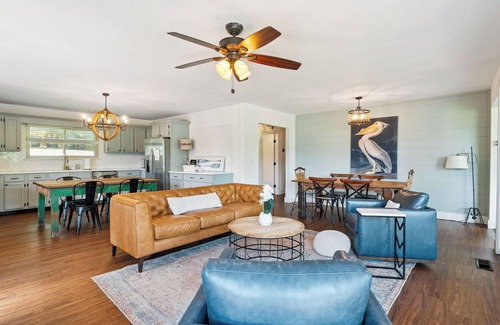 Whiteside House | Tennessee Riverfront Cottage, HOT TUB on 3 Acres