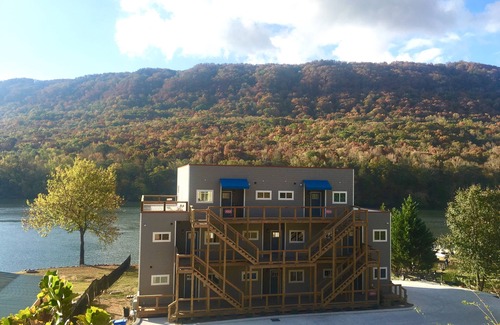 Chattanooga Condo | Tennessee's Grand Canyon! 10 Min From Downtown Chattanooga!