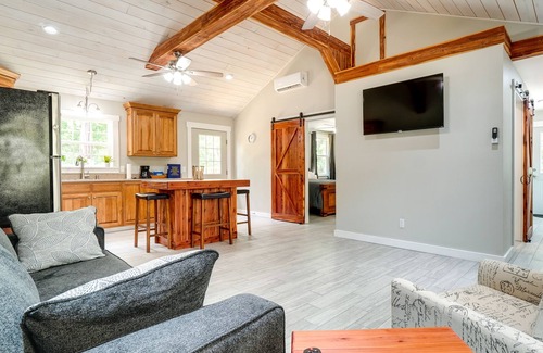 Holladay Cabin | Tennessee Vacation Rental ~ 2 Mi to River