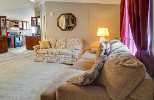 Coalfield House | Tennessee Vacation Rental about 2 Mi to Windrock Park!