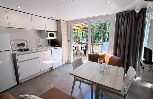 Valensole House | TENNESSY LUXURY MIT SPA 2 Personen