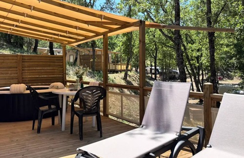 Valensole House | TENNESSY LUXURY MIT SPA 2 Personen