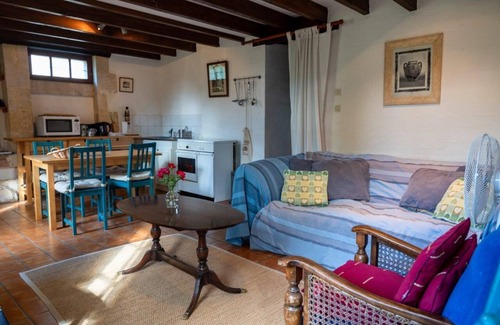 Juignac Cottage | Tennis court and pool, and amazing views.