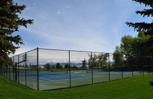 Harbor Village Apartment | Tennis Court Condo