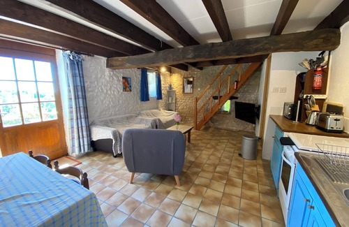 Juignac Cottage | Tennis Court, Pool, and amazing views