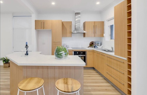 Tennyson Apartment | Tennyson Beachfront Unit 4