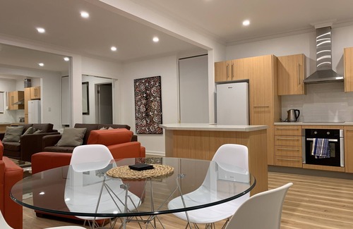 Tennyson Apartment | Tennyson Beachfront Unit 4