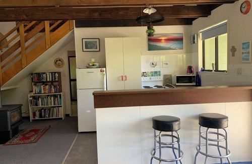 Duncan Bay House | Tennyson Sea Viewn