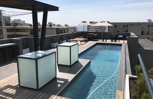 Sea Point Apartment | TENONQ C8