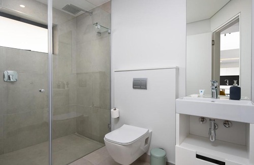 Sea Point Apartment | TENONQ C8