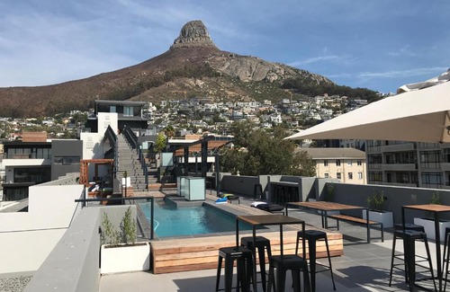 Sea Point Apartment | TENONQ C8