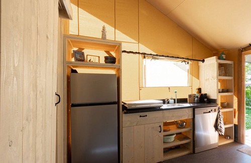 Sille-le-Philippe Ski Chalet | Tent Lodge Uluru, home comforts and the pleasure of outdoor living