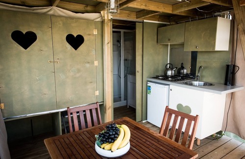 Zutendaal House | Tent lodge with bathroom 16 km from Maastricht
