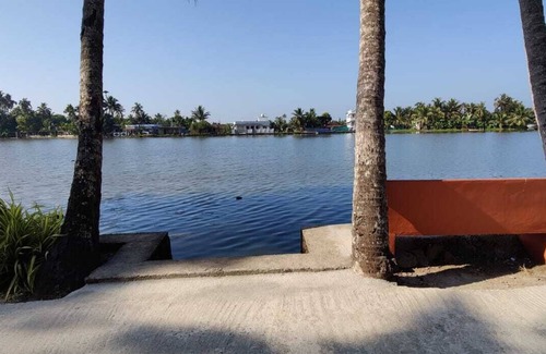 Vaikom Villa | Tentgram Alleppey Riverfront