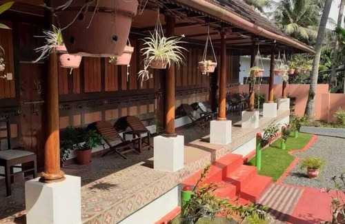 Vaikom Villa | Tentgram Alleppey Riverfront