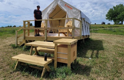Loup City RV Rental | Tentrr State Park Site - Nebraska Sherman SRA – Redwood Lakeview E – Single Ca