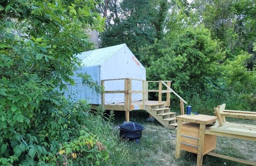 Burbank RV Rental | Tentrr State Park Site - Nebraska Ponca State Park – Riverview A – Single Camp