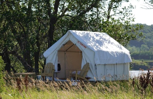 Burbank RV Rental | Tentrr State Park Site - Nebraska Ponca State Park – River Vista J – Single Ca