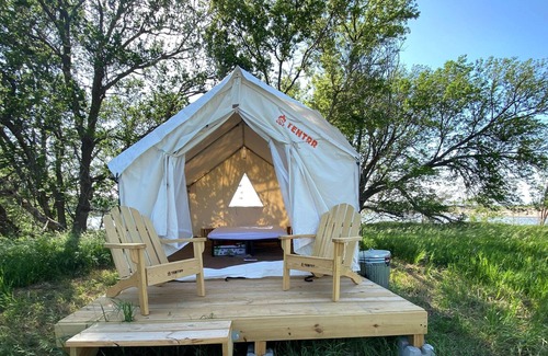 Burbank RV Rental | Tentrr State Park Site - Nebraska Ponca State Park – River Vista J – Single Ca