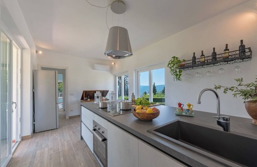 Lucca Villa | Tenuta Bellosguardo on the hills with Swimming pool and Jacuzi! EXCLUSIVE ESTATE