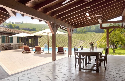 Castel Boglione House | Tenuta Cà dei Mandorli - Private Hotel & Luxury villa