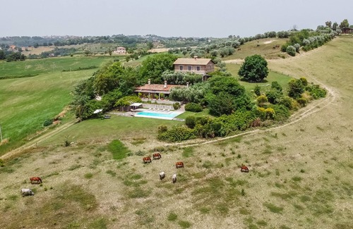 Magliano Sabina Villa | Tenuta Colle Sala - Country House & Suites