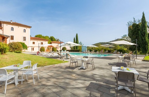 Pontecorvo Villa | Tenuta Esdra 20, Emma Villas