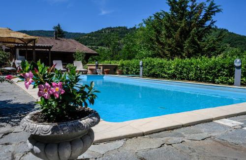 Castelletto Uzzone House | Tenuta Pian D'Attesio - Agriturismo