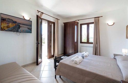 Cursi Hotel | Tenuta Ricco Room With Pool And Garden, Cursi, Italy