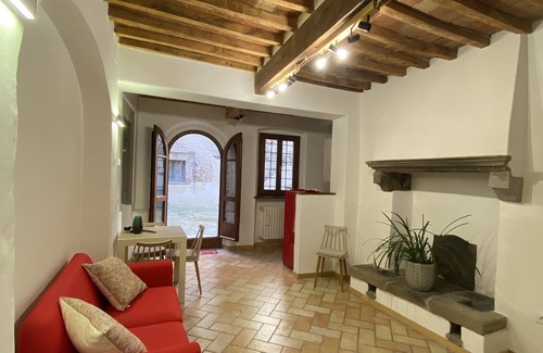 Anghiari Apartment | Teo's house is the ideal home for relaxation, centrally located in Anghiari