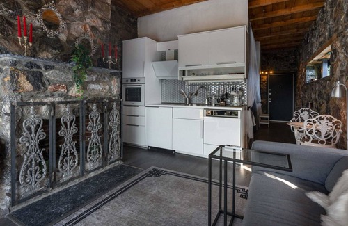 Seferihisar House | Teos Retreat Houses - Camellia
