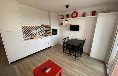 Mas Pinell Apartment | TER 31C - Renewed, sea views, A/C and with pool