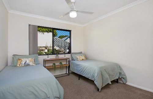 Eight Mile Plains House | Terbium Sanctuary