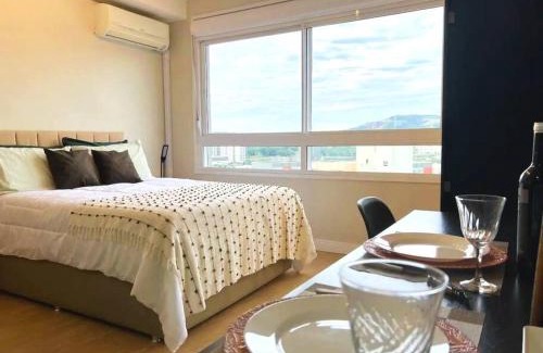 Partenon Apartment | Terraço, Aconchegante, Gym, Ar, WiFi, PUCRS, Pet