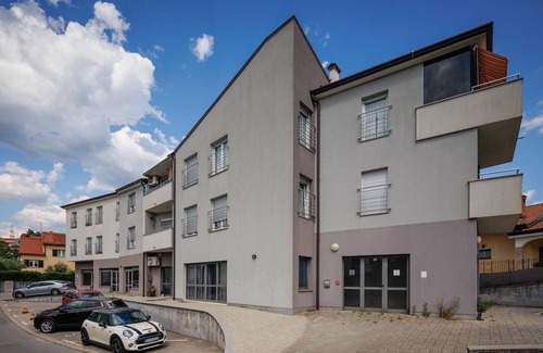 Sarsoni Apartment | Terra 5 Deluxe apartment with parking