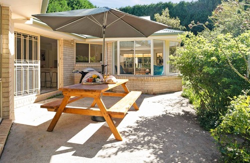 Robertson House | Terra Bella – ideal for couples or families