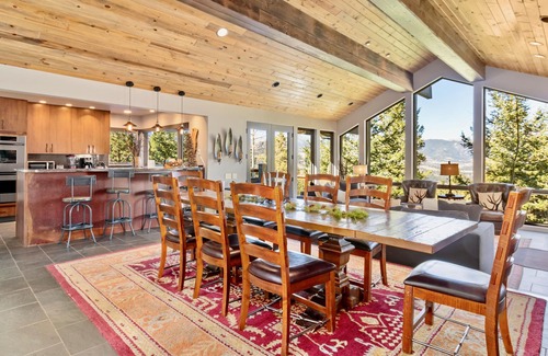 Windcliff Estates House | Terra Furma Luxury Vacation At Windcliff 4 Bedroom Home by RedAwning