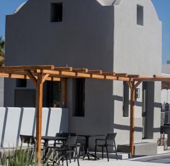 Agios Georgios Hotel | Terra Nera Suites