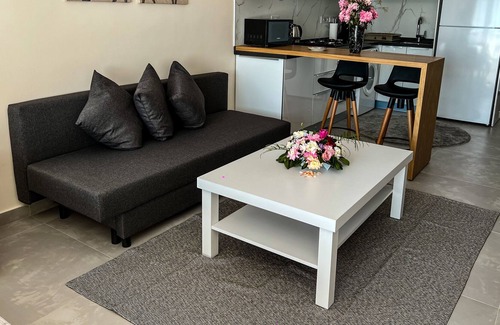 Gastria Apartment | Terra Pool Apartments (Caesar Blue)