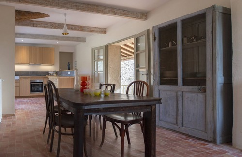 Lourmarin House | Terrace apartment at the foot of the Luberon hills in Lourmarin