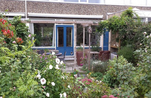 Essesteijn House | Terrace Apartment with Lush Garden