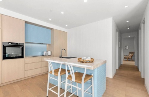 Ocean Grove Apartment | Terrace LUXE- 100m to shops, 2 KING beds, Parking