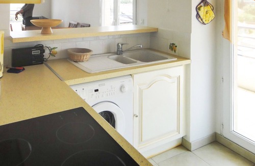 Plaine de la Brague Apartment | Terrace, pool, air conditioning, sea view, near beach, sleeps 4, Antibes
