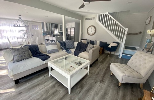 Millersport Cottage | Terrace Retreat on the Canal with boat dock. Max 6 people.
