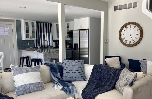 Millersport Cottage | Terrace Retreat on the Canal with boat dock. Max 6 people.