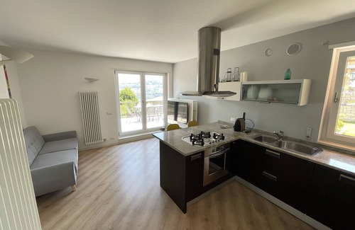 Susa Apartment | Terrace with super lake view