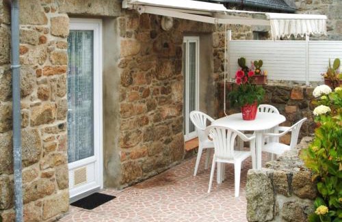 Lanmodez House | Terraced House in Lanmodez near Sandy Beaches