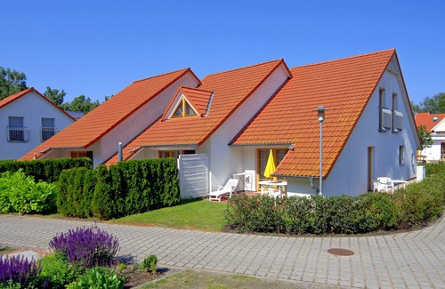 Zingst House | Terraced house Seestern: Family-friendly with terrace and garden in Zingst