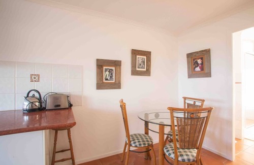 Possum Brush Cottage | Terracotta Cottage Wallaby Ridge Hideaway Retreatn
